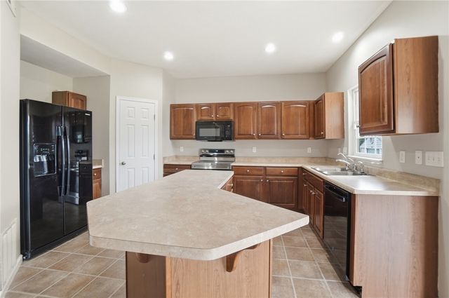 618 Chapelgate Drive, Fairborn, OH 45324