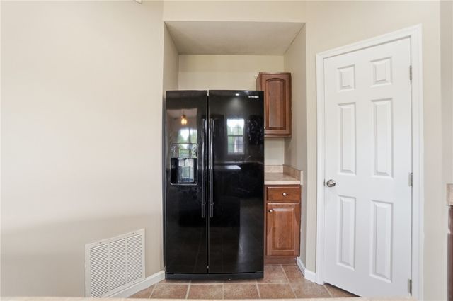 618 Chapelgate Drive, Fairborn, OH 45324