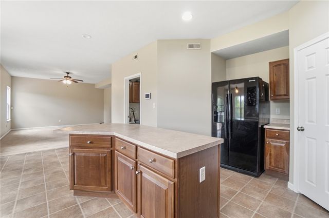 618 Chapelgate Drive, Fairborn, OH 45324