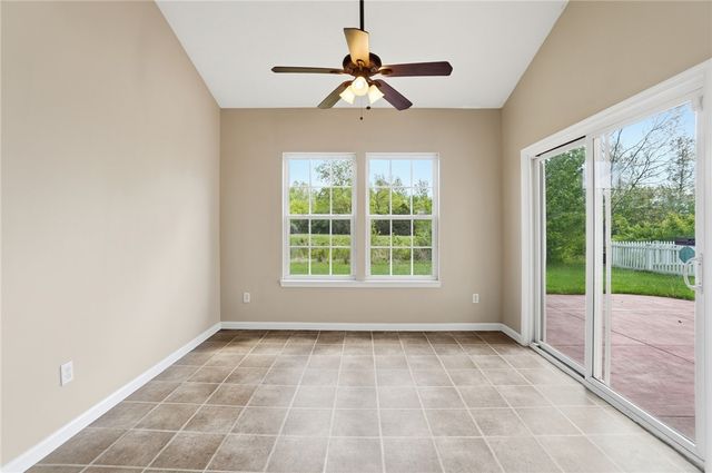 618 Chapelgate Drive, Fairborn, OH 45324