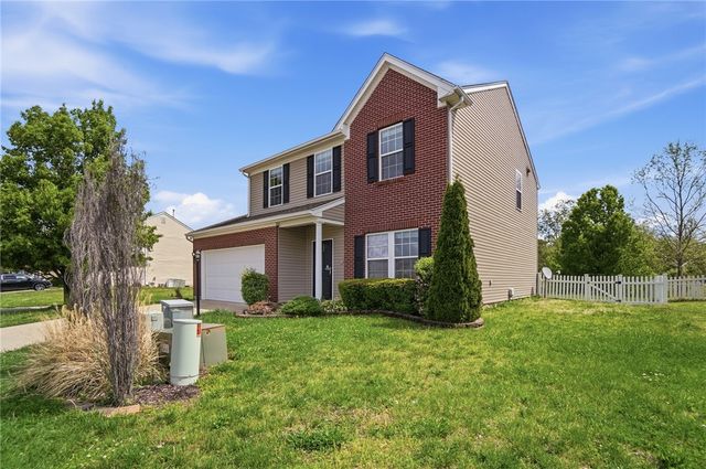 618 Chapelgate Drive, Fairborn, OH 45324