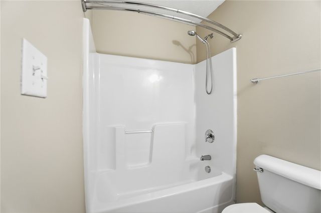 618 Chapelgate Drive, Fairborn, OH 45324