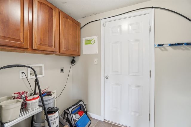 618 Chapelgate Drive, Fairborn, OH 45324