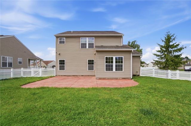 618 Chapelgate Drive, Fairborn, OH 45324