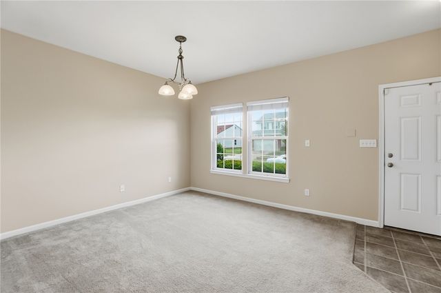618 Chapelgate Drive, Fairborn, OH 45324