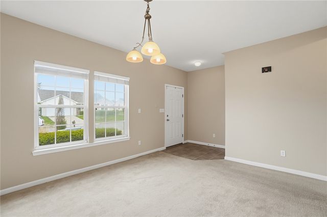 618 Chapelgate Drive, Fairborn, OH 45324