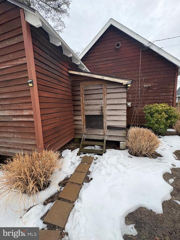 132 CLUB RD, Pasadena, MD 21122