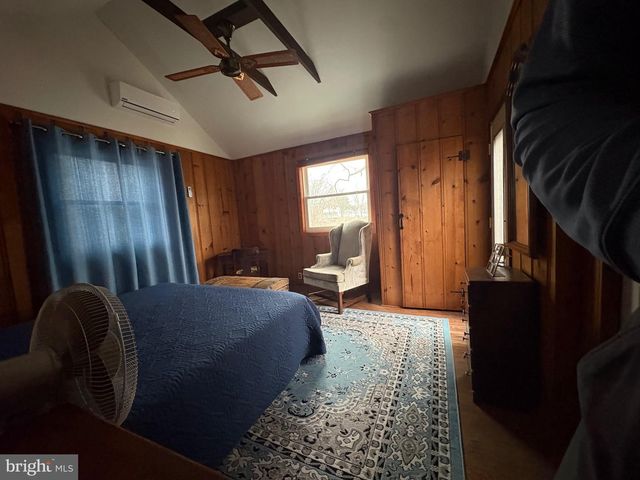 132 CLUB RD, Pasadena, MD 21122