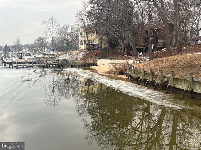 132 CLUB RD, Pasadena, MD 21122