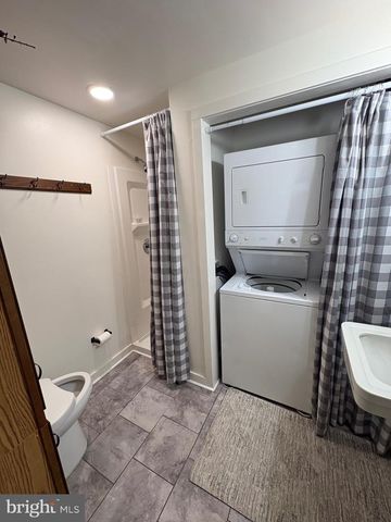 132 CLUB RD, Pasadena, MD 21122