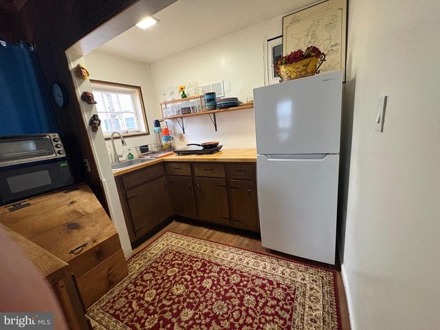 132 CLUB RD, Pasadena, MD 21122