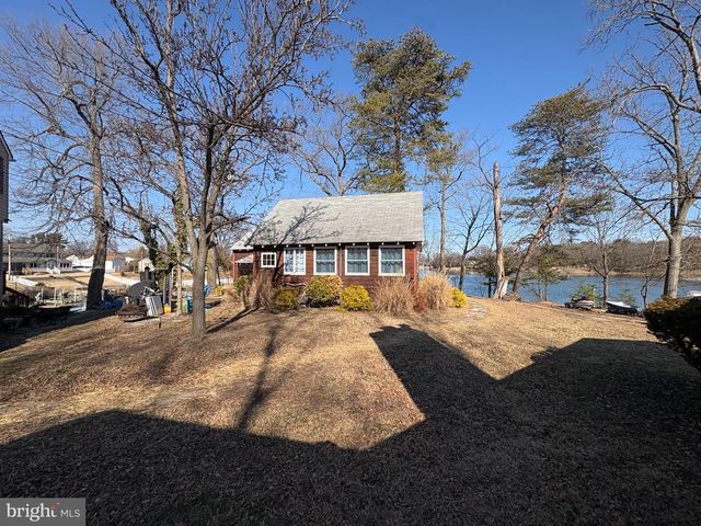 132 CLUB RD, Pasadena, MD 21122