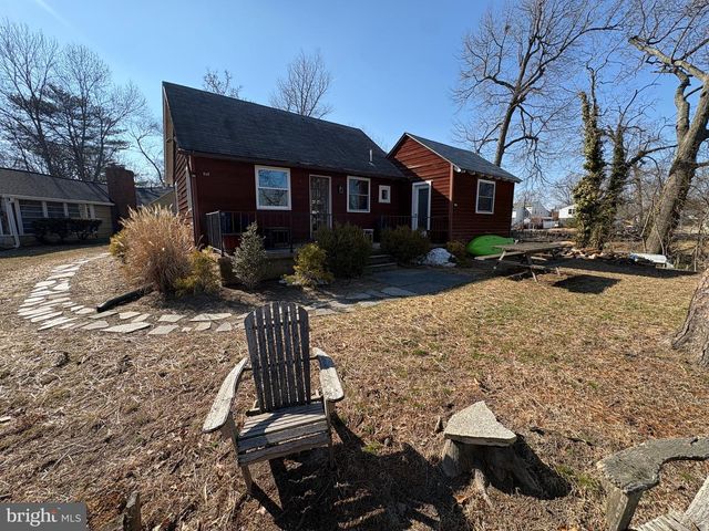 132 CLUB RD, Pasadena, MD 21122