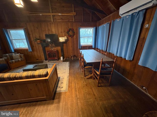 132 CLUB RD, Pasadena, MD 21122