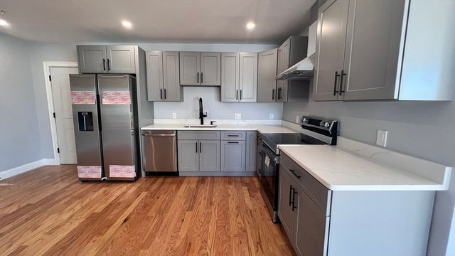 585 Washington St 0301, Quincy, MA 02169