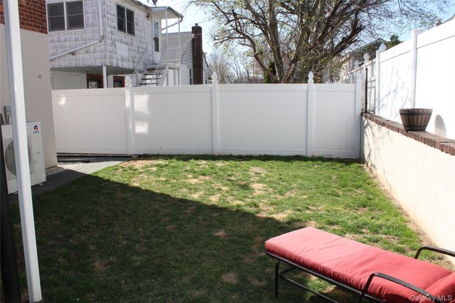3157 Waterbury Avenue, Bronx, NY 10465