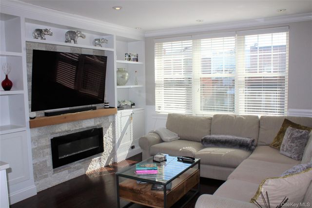3157 Waterbury Avenue, Bronx, NY 10465