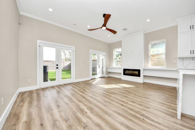125 E 38th Street, Houston, TX 77018