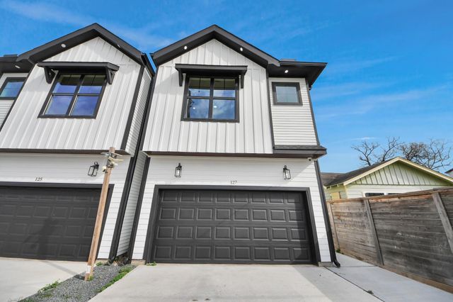 125 E 38th Street, Houston, TX 77018
