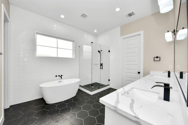 125 E 38th Street, Houston, TX 77018