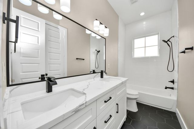 125 E 38th Street, Houston, TX 77018