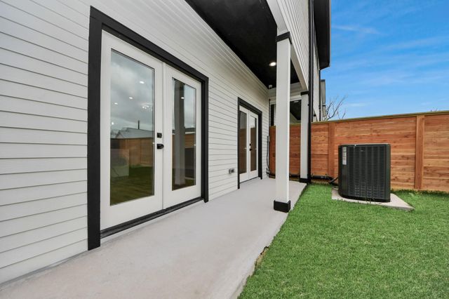 125 E 38th Street, Houston, TX 77018