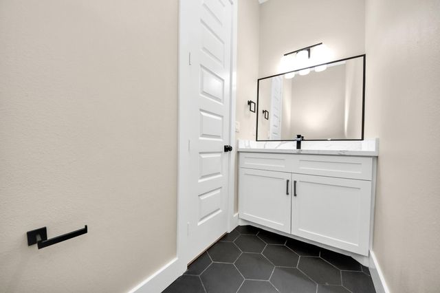 125 E 38th Street, Houston, TX 77018