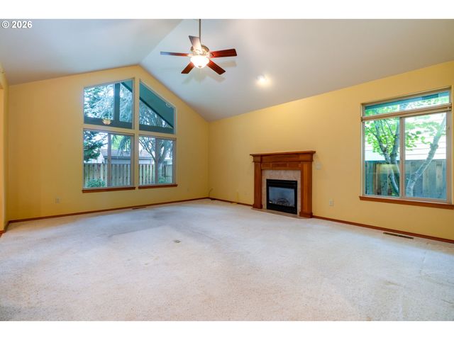 1969 Nw WOODLAND Dr, Mc Minnville, OR 97128