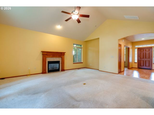 1969 Nw WOODLAND Dr, Mc Minnville, OR 97128