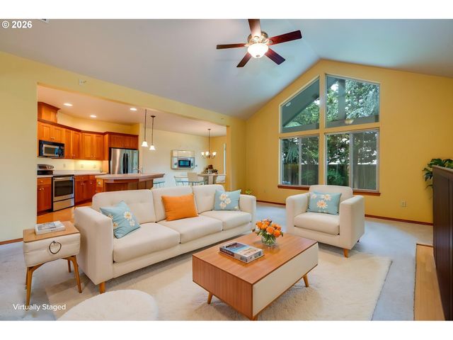 1969 Nw WOODLAND Dr, Mc Minnville, OR 97128
