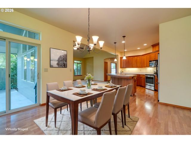 1969 Nw WOODLAND Dr, Mc Minnville, OR 97128