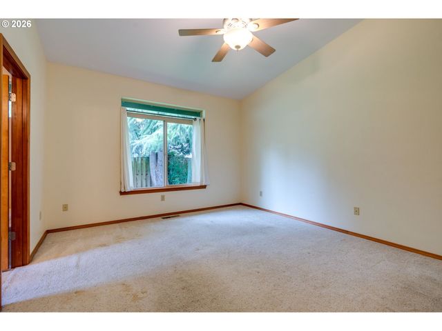 1969 Nw WOODLAND Dr, Mc Minnville, OR 97128