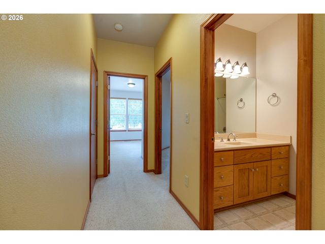 1969 Nw WOODLAND Dr, Mc Minnville, OR 97128