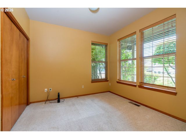 1969 Nw WOODLAND Dr, Mc Minnville, OR 97128
