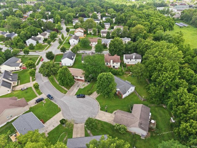 1204 W Woodhill Drive, Bloomington, IN 47403