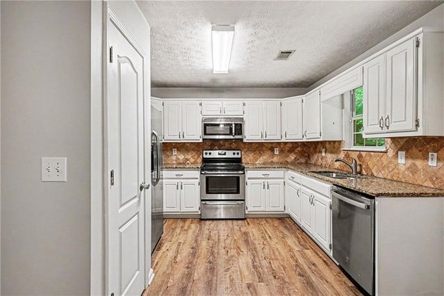 253 Pebble Creek Drive, Mcdonough, GA 30253