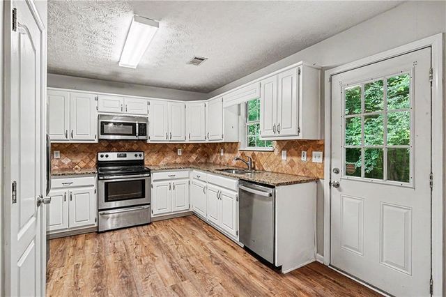 253 Pebble Creek Drive, Mcdonough, GA 30253