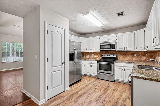 253 Pebble Creek Drive, Mcdonough, GA 30253