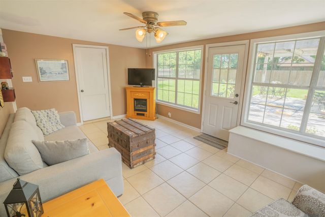 29764 Aster St, Walker, LA 70785