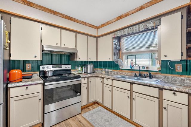 715 4TH STREET, Polk City, FL 33868