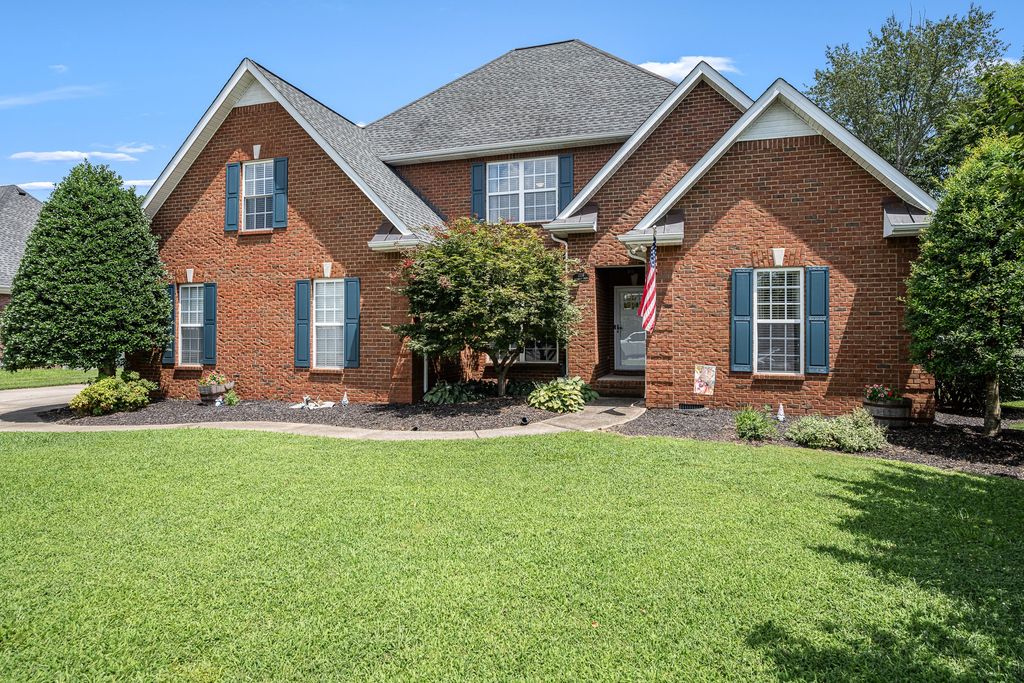 2216 Westwood Dr, Murfreesboro, TN 37130
