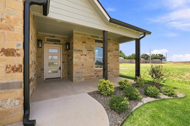 512 Bandera Drive, Howe, TX 75459