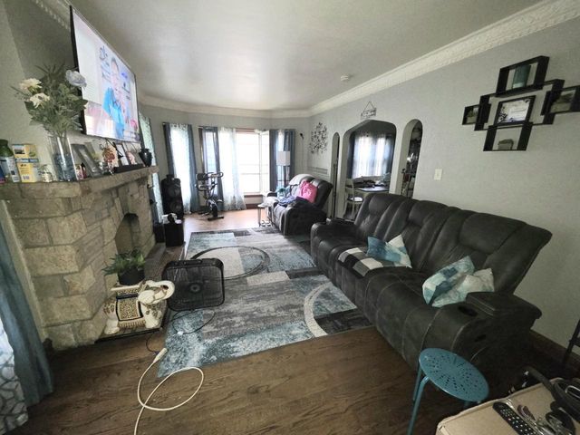 5528 W Auer AVENUE, Milwaukee, WI 53216