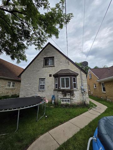 5528 W Auer AVENUE, Milwaukee, WI 53216