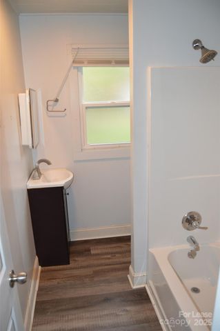 511 S Elm Street, Statesville, NC 28677