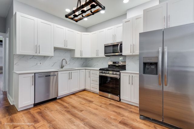 4018 W Arthington Street, Chicago, IL 60624