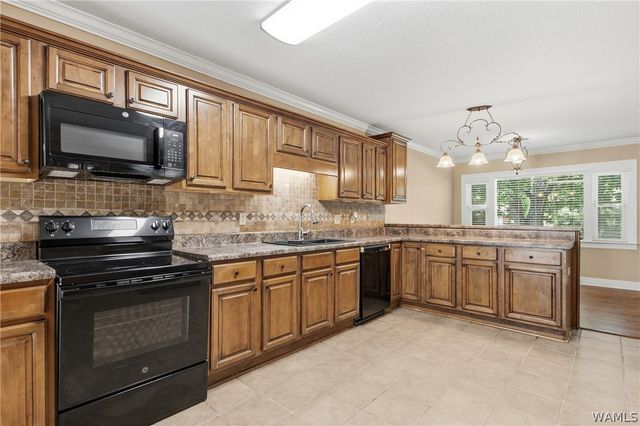 7432 Old Greensboro, Tuscaloosa, AL 35405