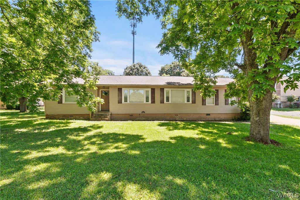 7432 Old Greensboro, Tuscaloosa, AL 35405