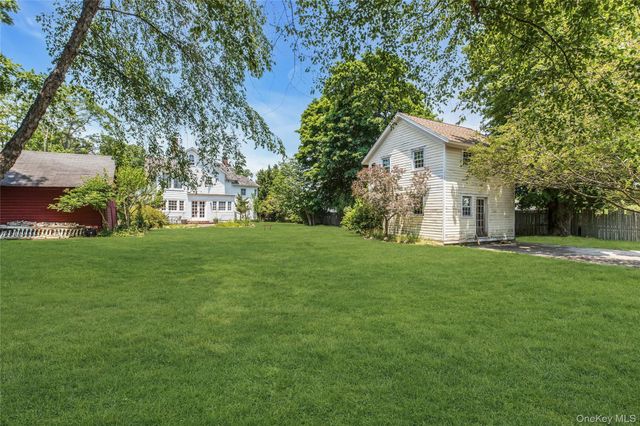 430 Montauk Highway, East Moriches, NY 11940