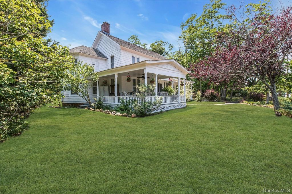 430 Montauk Highway, East Moriches, NY 11940